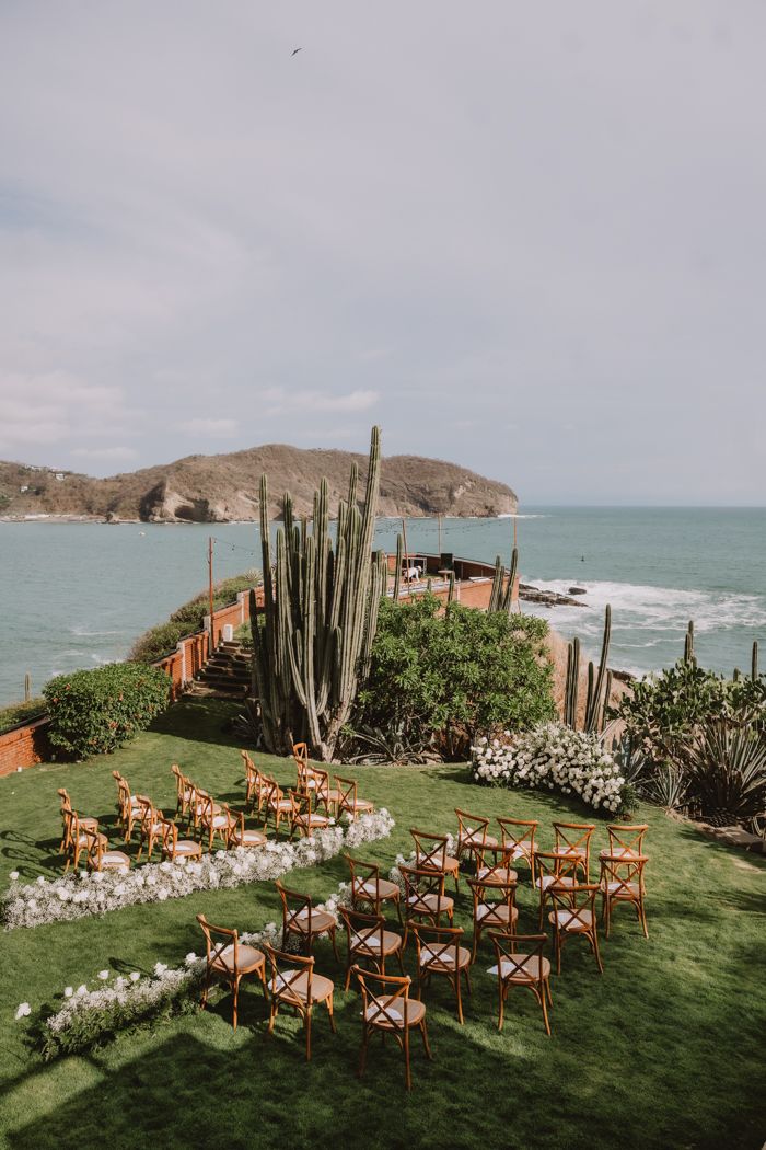 how-to-welcome-guests-to-your-destination-wedding