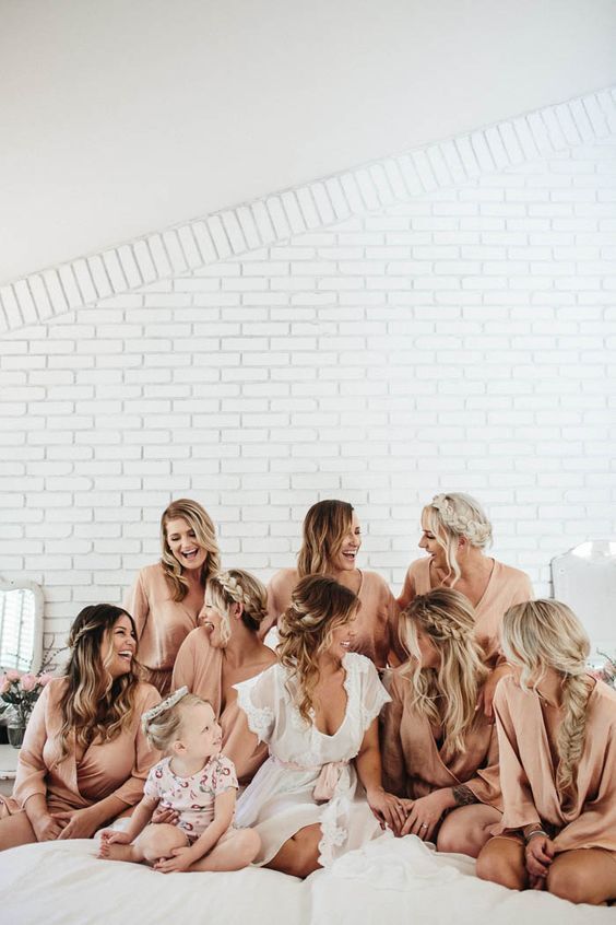 how-to-choose-your-wedding-party