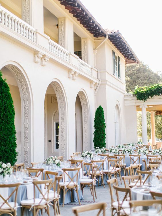 everything-you-need-to-know-about-wedding-planners