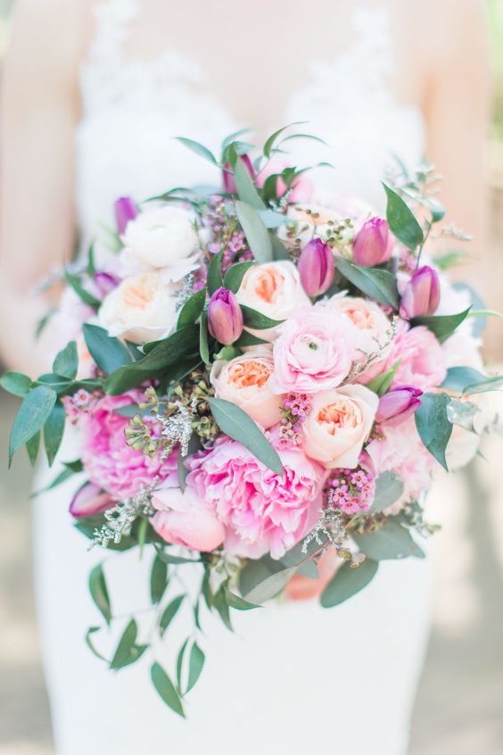 how-much-do-wedding-flowers-cost?