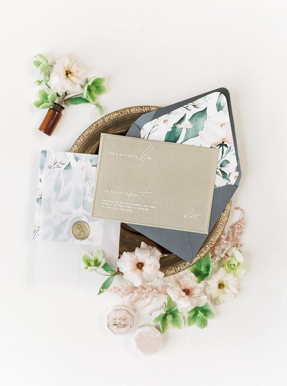 6-ways-to-save-money-on-your-wedding-stationery-and-invitations!