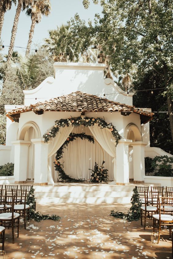 what-to-look-for-in-an-eco-friendly-wedding-venue-including-questions-to-ask