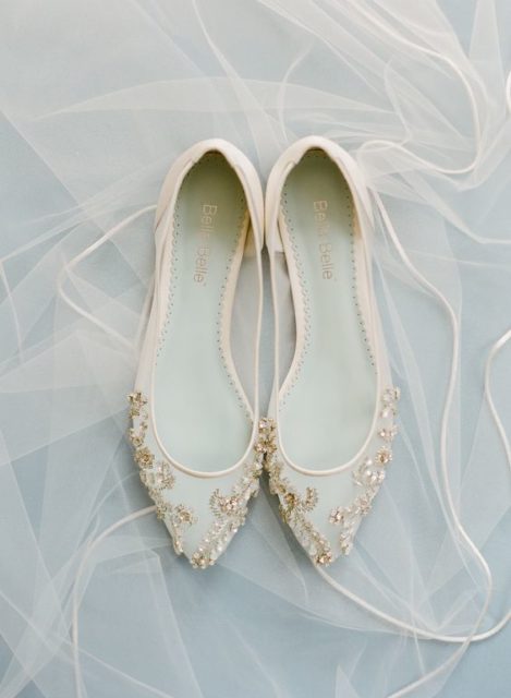 11 Last-Minute Wedding Day Essentials You Might Forget