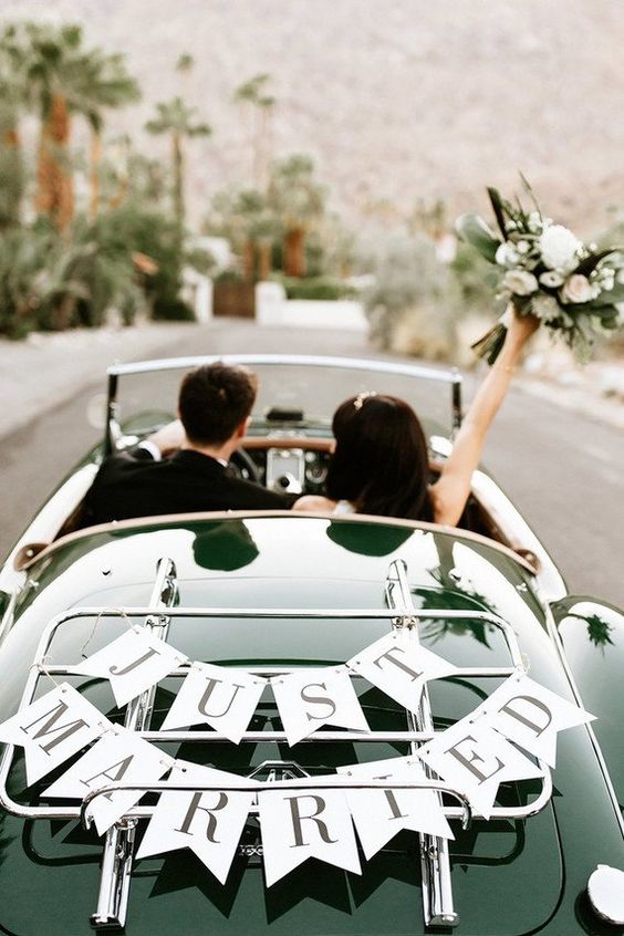 everything-you-need-to-know-about-wedding-transportation