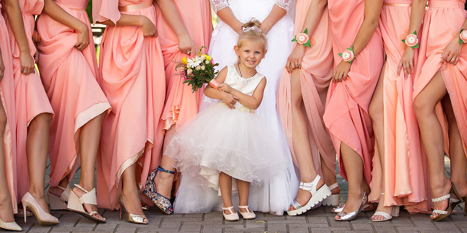 How to plan a kid-friendly wedding